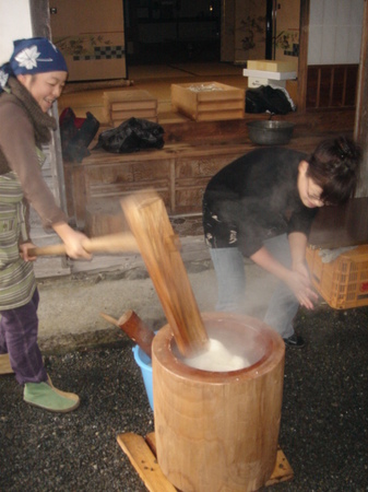 071228餅つき 042.jpg