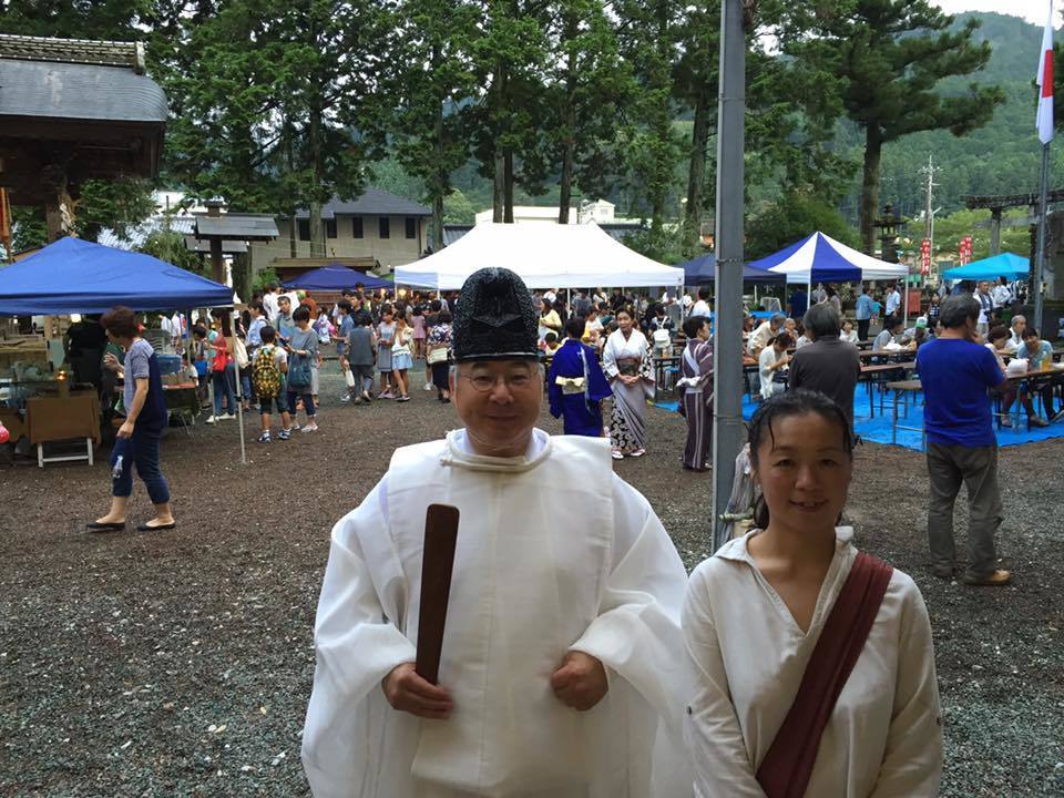 大川上美良布神社の輪抜け様「縁つなぎ市」: 高知のモノ・コト・ヒト